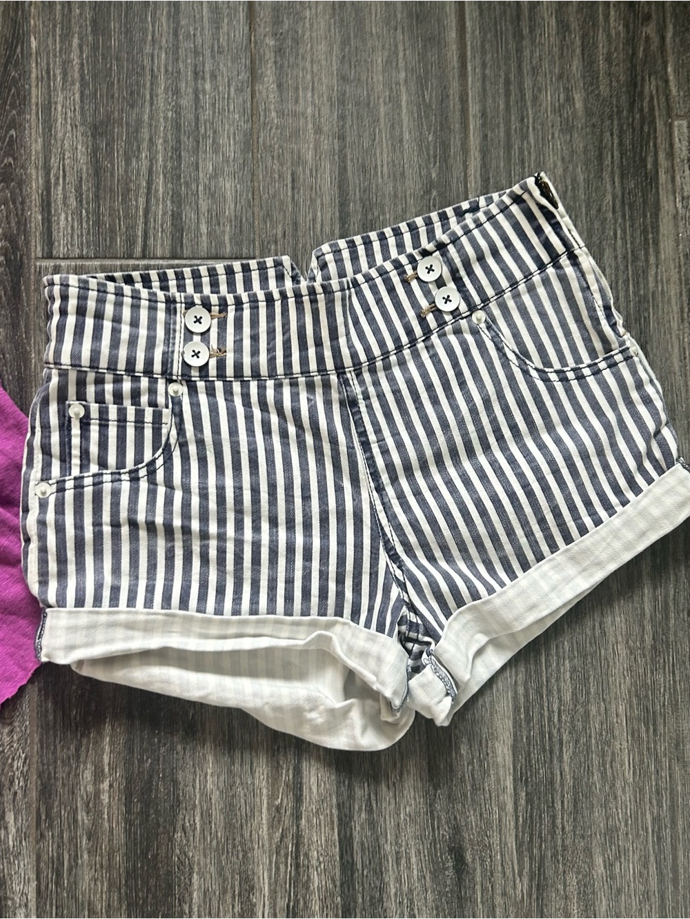 Free People Set striped shorts Purple V-Neck Ruffle Tank Top - Picture 2 of 8